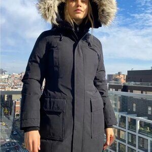 Aritzia TNA Bancroft Parka in Black